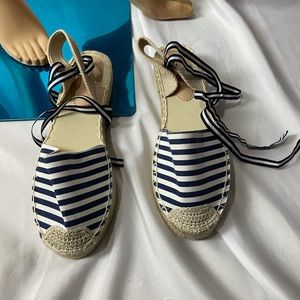 Beautiful Nautical Wild Diva Espadrilles Size 10.